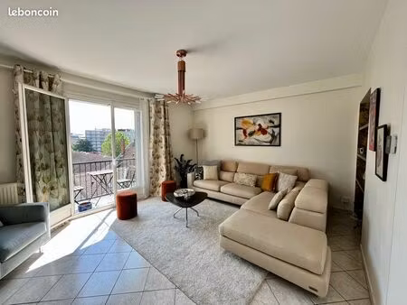 ?️t4 lumineux 76m² – vue panoramique – quartier berriat/ampère