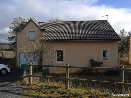 pavillon 4 pièces 81 m²