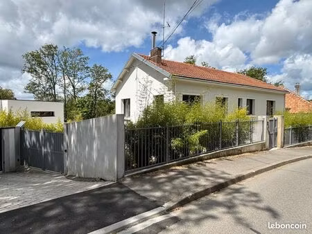 maison atypique pont du cens