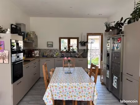 maison 4 pièces 110m² proche coeur de village