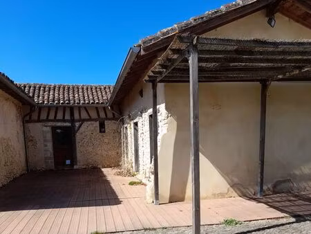 charmante propriété de 200 m² sur 1 hectare  possibilité 4 5 hectares supplémentaires