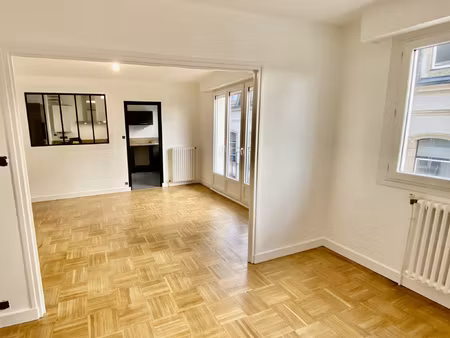 plein centre avec balcon