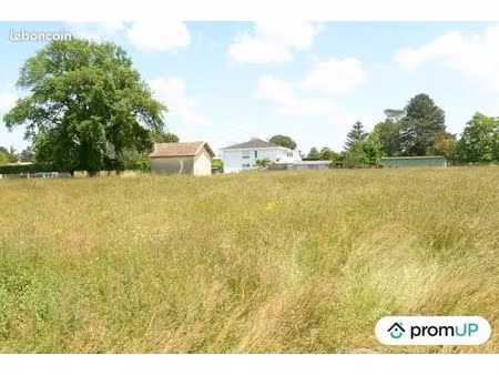 terrain 707 m² sainte livrade sur lot