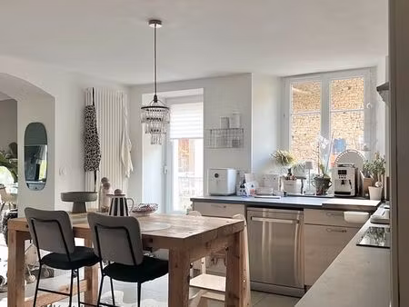 magnifique maison rénovée avec soin