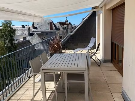 appartement avec immense terrasse