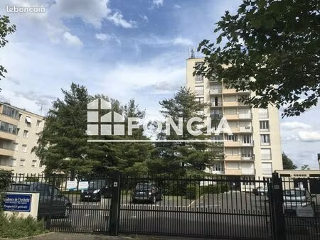studio 1 pièce 27 m²