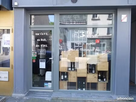 local commercial avec vitrine rue gambetta