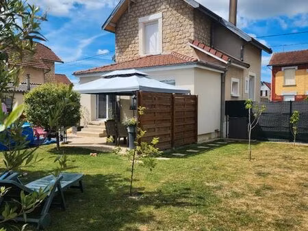 maison individuelle les ajots