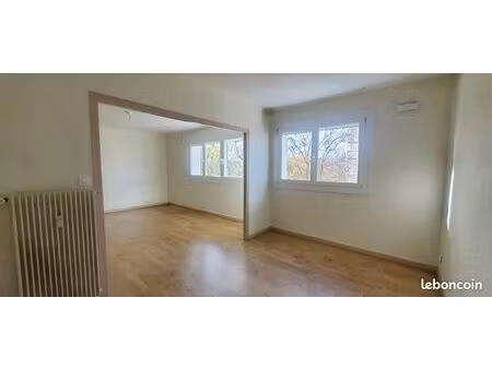 vends logement 82 m2