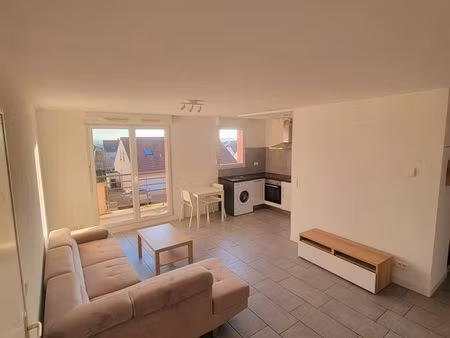 beau appartement 2 pièces avec balcon