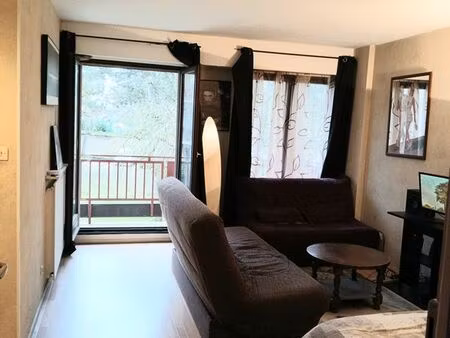 charmant t1 meublé avec balcon  vue dégagée et résidence calme