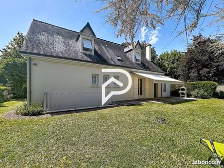 maison 8 pièces 177 m²