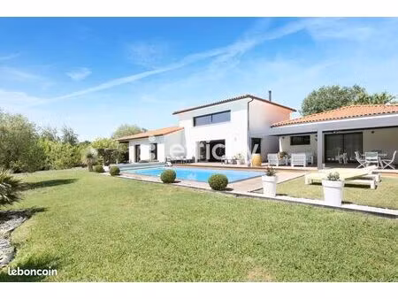 villa 4 pièces 188 m²