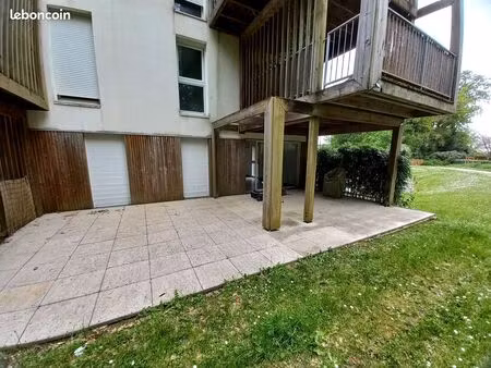 appartement moderne en rez-de-jardin avec grande terrasse – centre bourg