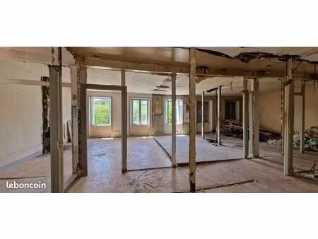 immeuble 105 m² boën-sur-lignon