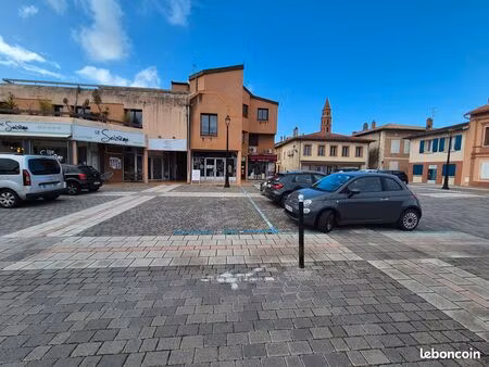 local commercial 69m² castanet tolosan