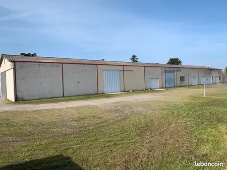 local de dépôt  stockage à muret  sortie sud
