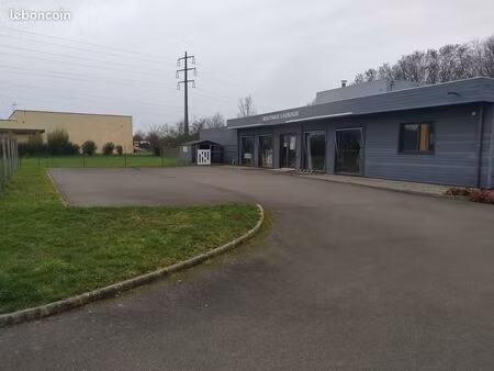 local commercial  proche leclerc