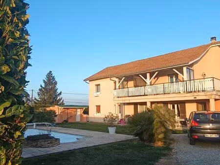 belle maison de 10 pièces avec 270 m2