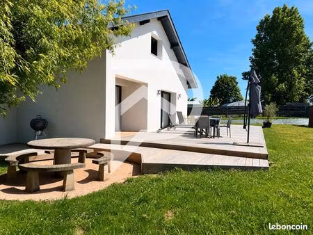 maison 5 pièces 165 m²