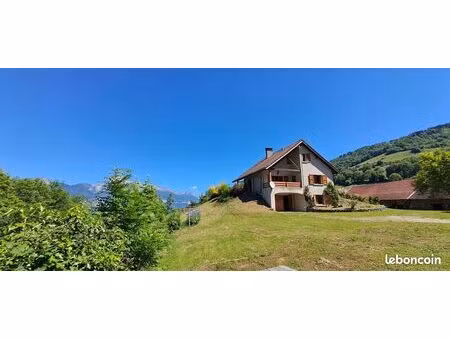 villa 4 pièces 97 m²
