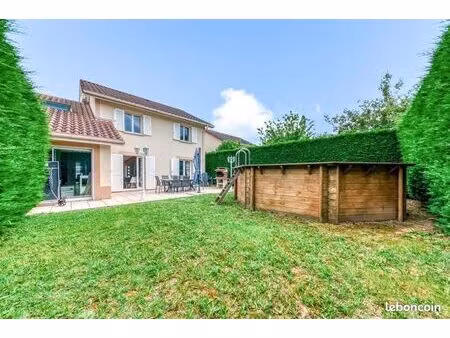 maison 7 pièces 137 m²