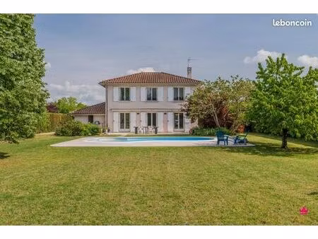 propriété 5 pièces 130 m²