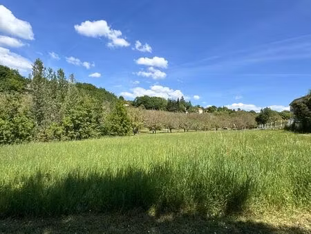 terrain 1366 m² puy-l'évêque