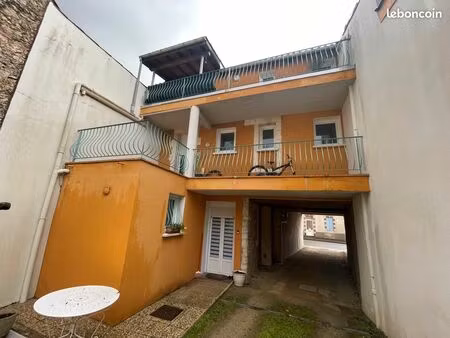 immeuble 11 pièces 236 m²
