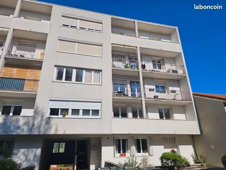 ? saint-étienne – appartement 3 pièces avec garage – rendement 8 %