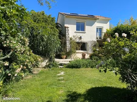 villa st-clément-de-rivière