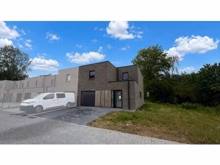 maison à louer à clos du manoir 2h estaimbourg (vbe30290)