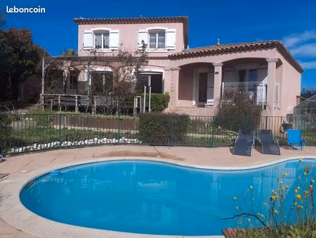 villa 4 chambres 155 m² + piscine + double garage