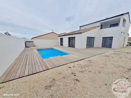 villa 4 pièces 138 m²