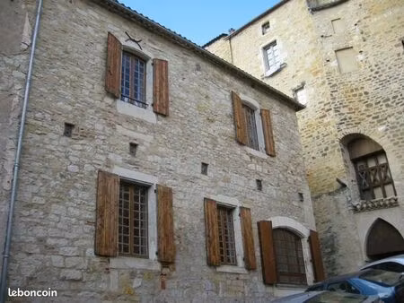 maison médiévale à vendre