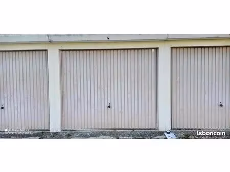 garage/box 14 m² roussillon