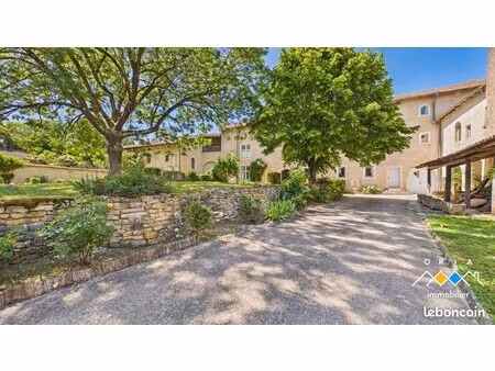 propriété 19 pièces 564 m²