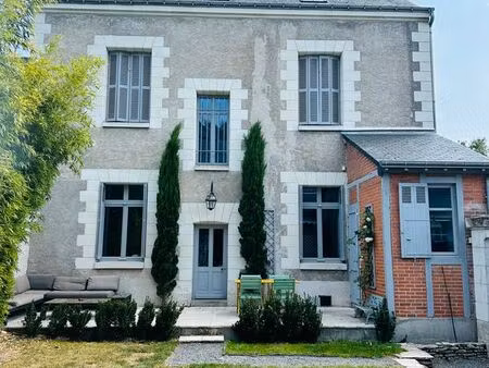 quai paul-bert – demeure tourangelle du xixe siècle de 245 m² avec jardin  garage et logem