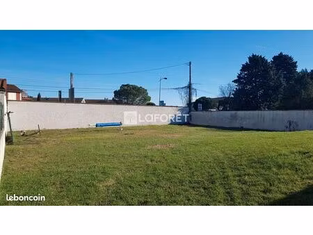 terrain 587 m² veauche