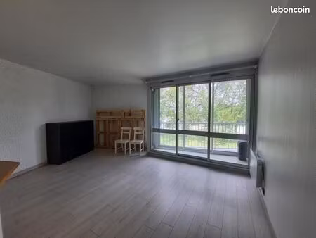 studio 1 pièce 31 m²