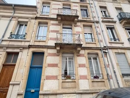 immeuble 12 pièces 210 m²
