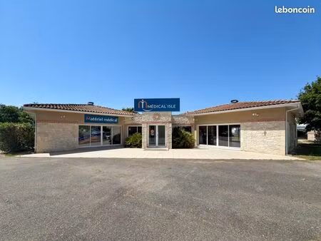 local commercial 261 m²