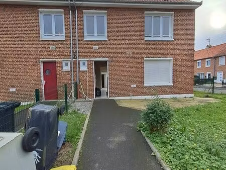 maison avec garage et jardin