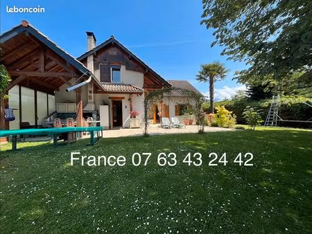 maison 8 pièces 188 m²
