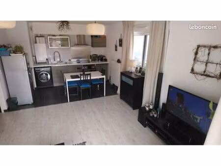 apparemment 2 pièces 45m2 + terrasse 10m2