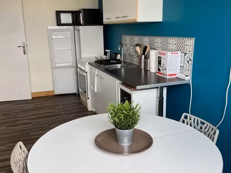 location f1 meublé de 40m2 - chauffage et eau froide / chaude inclus