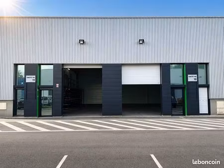 atelier + entrepôt + bureau + 6 parking – 342m²