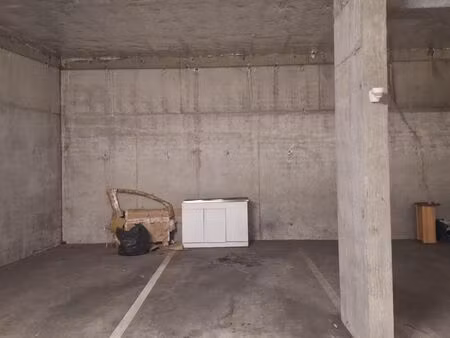 parking 12 m² balma
