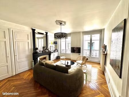 joli f2 de 86 m² – hyper centre saint-étienne