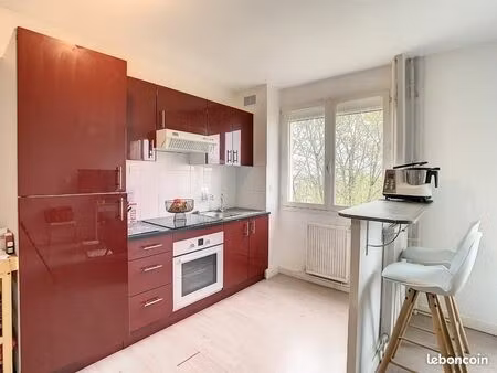 studio meublé joué les tours